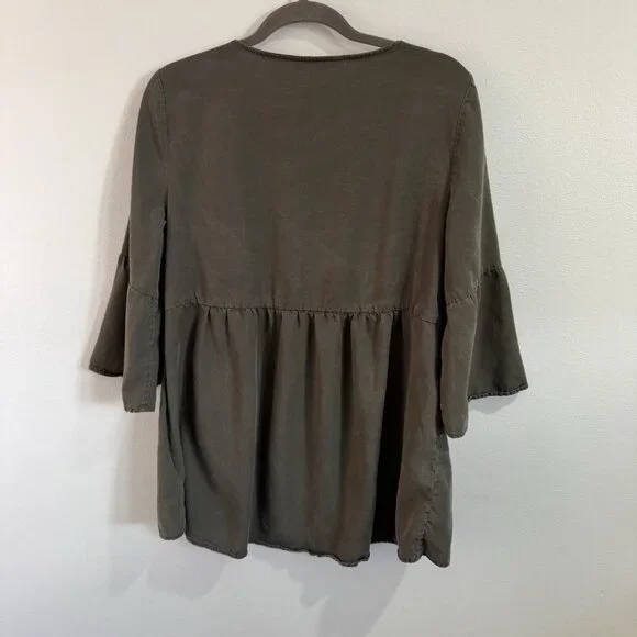 Boden Shirt 12 Curved Seam Tunic Olive Green Mineral Wash Bell Sleeves Boho - Picture 8 of 12